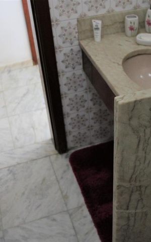 Casa à venda com 500m², 5 quartos e 5 vagasBanheiro social