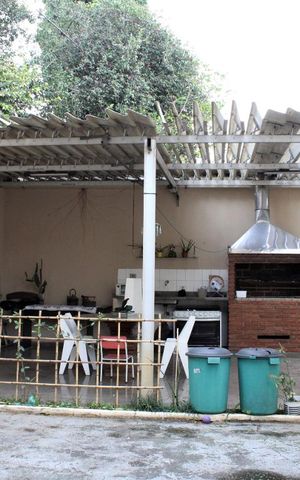 Casa à venda com 500m², 5 quartos e 5 vagasChurrasqueira
