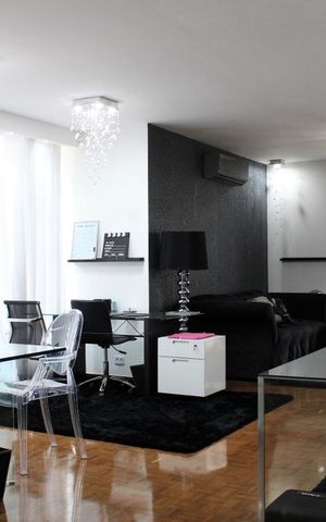Casa à venda com 500m², 5 quartos e 5 vagasSala 1