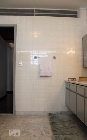 Casa à venda com 500m², 5 quartos e 5 vagasBanheiro 2