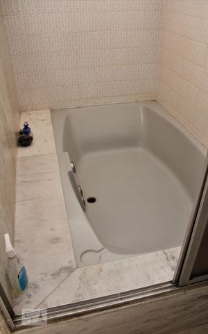 Casa à venda com 500m², 5 quartos e 5 vagasBanheiro da suíte - Banheira