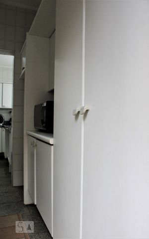 Casa à venda com 500m², 5 quartos e 5 vagasCozinha - Armários