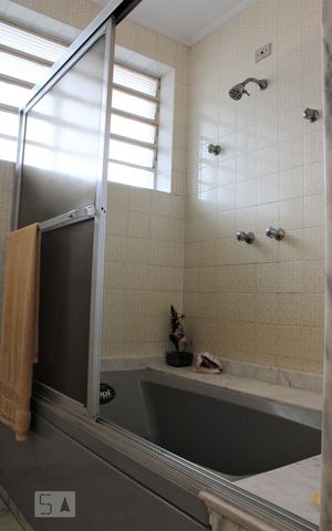 Casa à venda com 500m², 5 quartos e 5 vagasBanheiro 2 - Banheira