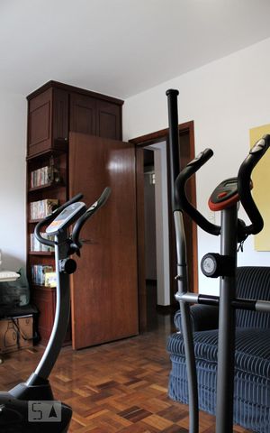 Casa à venda com 500m², 5 quartos e 5 vagasSala de leitura