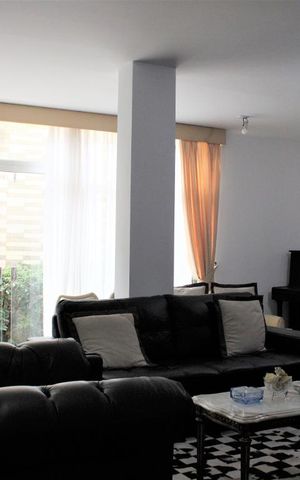 Casa à venda com 500m², 5 quartos e 5 vagasSala 2