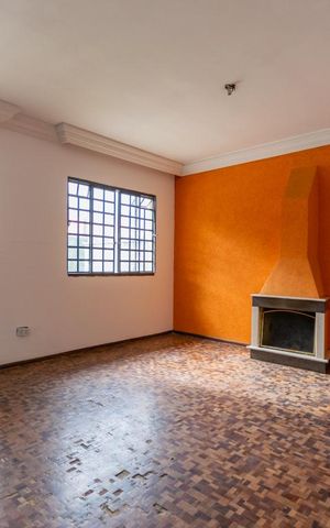 Casa de condomínio à venda com 138m², 3 quartos e 2 vagas Casa de condomínio à venda com 138m², 3 quartos e 2 vagasSala