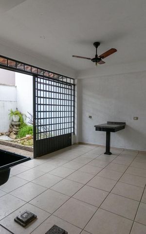 Casa de condomínio à venda com 138m², 3 quartos e 2 vagas Casa de condomínio à venda com 138m², 3 quartos e 2 vagasÁrea comum - Churrasqueira