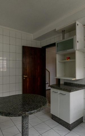 Casa de condomínio à venda com 138m², 3 quartos e 2 vagas Casa de condomínio à venda com 138m², 3 quartos e 2 vagasCozinha
