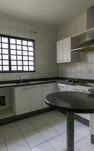 Casa de condomínio à venda com 138m², 3 quartos e 2 vagas Casa de condomínio à venda com 138m², 3 quartos e 2 vagasCozinha