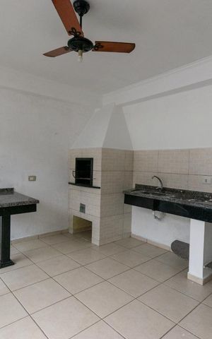 Casa de condomínio à venda com 138m², 3 quartos e 2 vagas Casa de condomínio à venda com 138m², 3 quartos e 2 vagasÁrea comum - Churrasqueira