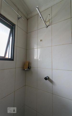 Casa de condomínio à venda com 138m², 3 quartos e 2 vagas Casa de condomínio à venda com 138m², 3 quartos e 2 vagasBanheiro