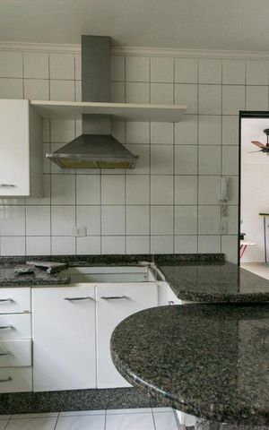 Casa de condomínio à venda com 138m², 3 quartos e 2 vagas Casa de condomínio à venda com 138m², 3 quartos e 2 vagasCozinha