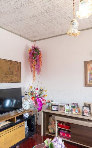 Casa à venda com 120m², 2 quartos e 10 vagasSala