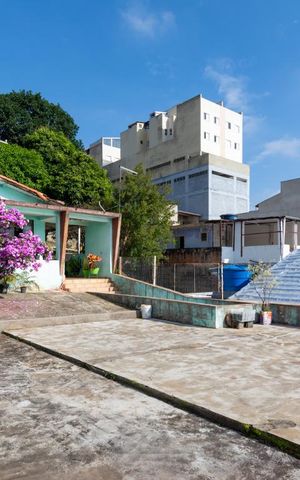 Casa à venda com 120m², 2 quartos e 10 vagasQuintal