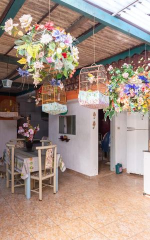 Casa à venda com 120m², 2 quartos e 10 vagasQuintal