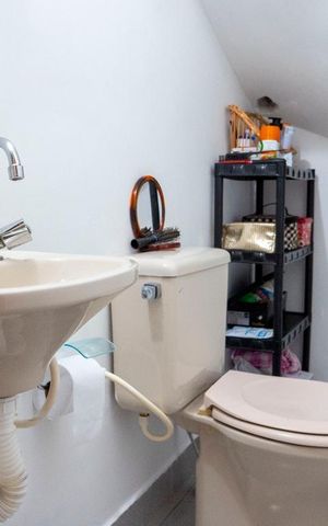 Casa à venda com 102m², 2 quartos e 4 vagasLavabo