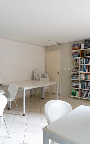 Apartamento à venda com 56m², 2 quartos e 1 vaga Apartamento à venda com 56m², 2 quartos e 1 vagaÁrea comum - Sala de estudos
