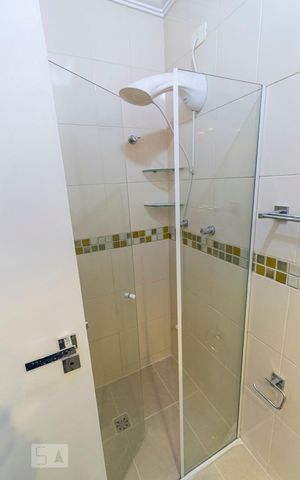 Casa para alugar com 230m², 4 quartos e 3 vagas2o. Andar - Banheiro social