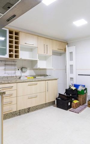 Casa para alugar com 230m², 4 quartos e 3 vagas1o. Andar - Cozinha