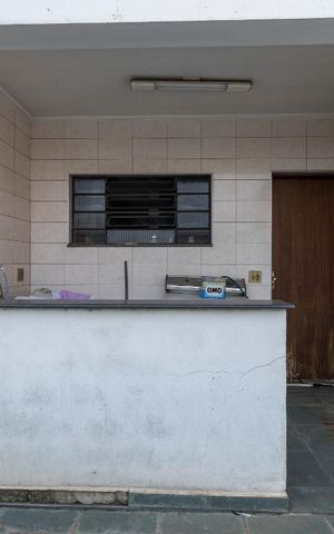 Casa à venda com 245m², 3 quartos e 2 vagas Casa à venda com 245m², 3 quartos e 2 vagasÁrea de Serviço