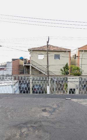 Casa à venda com 245m², 3 quartos e 2 vagas Casa à venda com 245m², 3 quartos e 2 vagasVista da Suíte 1