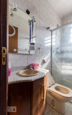 Casa à venda com 245m², 3 quartos e 2 vagas Casa à venda com 245m², 3 quartos e 2 vagasBanheiro da Suíte 2