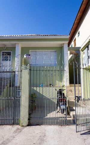Casa à venda com 20m², 1 quarto e sem vaga Casa à venda com 20m², 1 quarto e sem vagaFachada