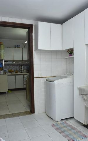 Casa à venda com 444m², 5 quartos e 4 vagasÁrea de Serviço