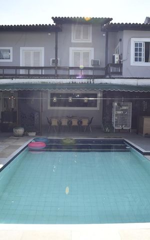 Casa à venda com 444m², 5 quartos e 4 vagasPiscina