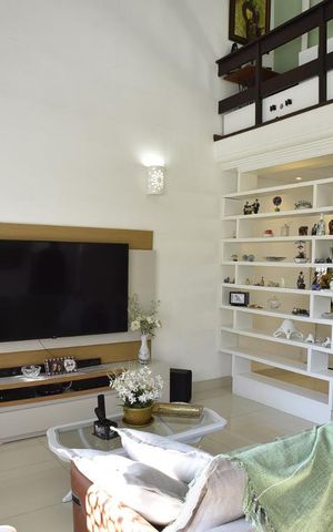 Casa à venda com 444m², 5 quartos e 4 vagasSala