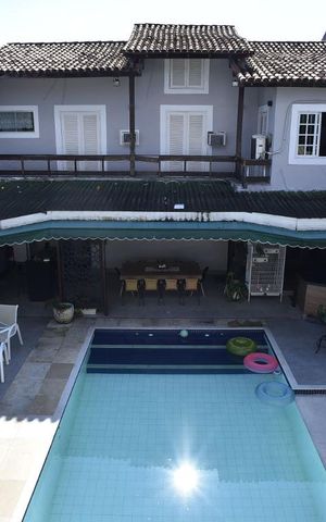 Casa à venda com 444m², 5 quartos e 4 vagasVista da Suíte da Casa de Hospede