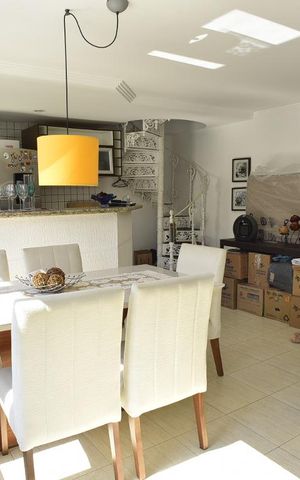 Casa à venda com 444m², 5 quartos e 4 vagasSala da Casa de Hospede
