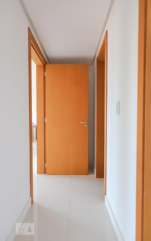 Apartamento à venda com 75m², 2 quartos e 1 vaga Apartamento à venda com 75m², 2 quartos e 1 vagaCorredor