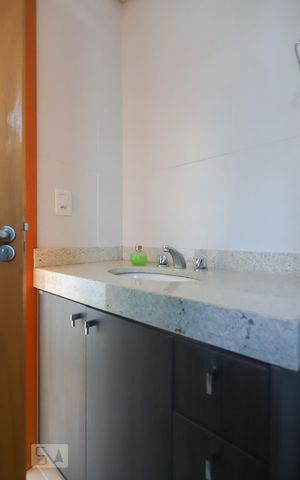 Apartamento à venda com 75m², 2 quartos e 1 vaga Apartamento à venda com 75m², 2 quartos e 1 vagaBanheiro da Suíte