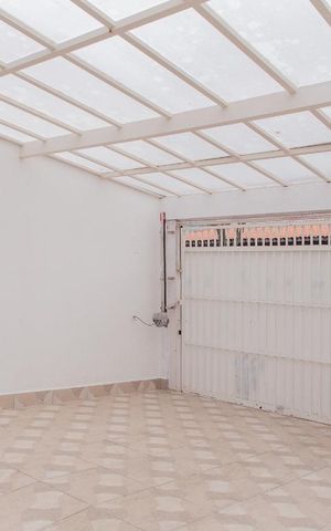 Casa à venda com 245m², 3 quartos e 2 vagas Casa à venda com 245m², 3 quartos e 2 vagasGaragem