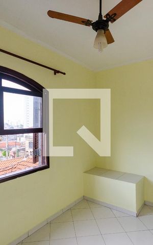 Casa à venda com 198m², 3 quartos e 3 vagas Casa à venda com 198m², 3 quartos e 3 vagasQuarto 1