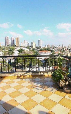 Casa à venda com 600m², 5 quartos e 5 vagasÁrea de Serviço