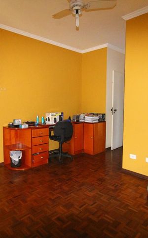 Casa à venda com 600m², 5 quartos e 5 vagasSuíte 4