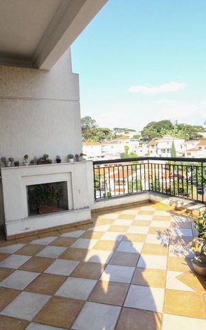 Casa à venda com 600m², 5 quartos e 5 vagasÁrea de Serviço
