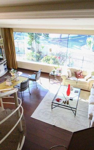 Casa à venda com 600m², 5 quartos e 5 vagasSala