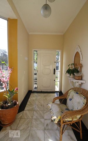 Casa à venda com 600m², 5 quartos e 5 vagasHall