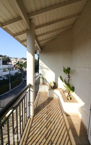 Casa à venda com 600m², 5 quartos e 5 vagasSacada da Suíte 5