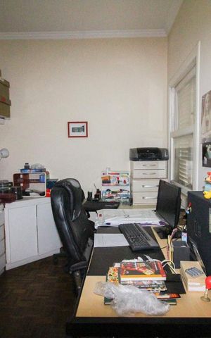 Casa à venda com 600m², 5 quartos e 5 vagasEscritório