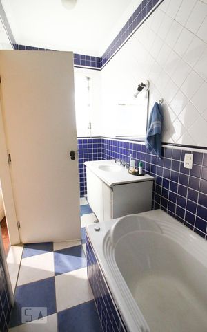 Casa à venda com 600m², 5 quartos e 5 vagasBanheiro da Suíte 1