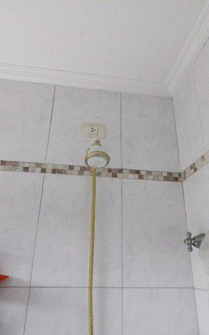 Casa à venda com 600m², 5 quartos e 5 vagasbanheiro da Suíte 5