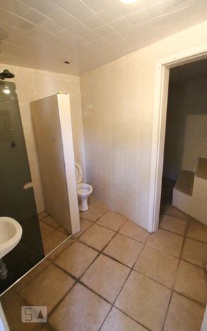 Casa à venda com 600m², 5 quartos e 5 vagasSauna