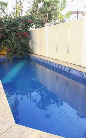 Casa à venda com 600m², 5 quartos e 5 vagasPiscina