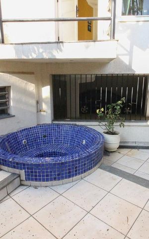 Casa à venda com 600m², 5 quartos e 5 vagasOfurô