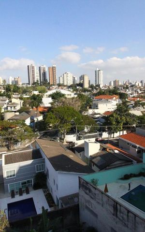 Casa à venda com 600m², 5 quartos e 5 vagasVista da Suíte 4