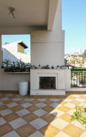 Casa à venda com 600m², 5 quartos e 5 vagasÁrea de Serviço